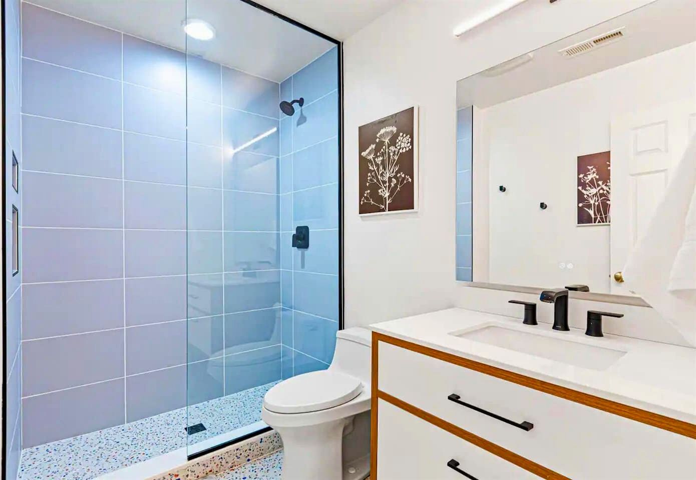 Cozy Mountain Escape with Panoramic Views & Hot Tub near Great Smoky Mountains, Waynesville, NC