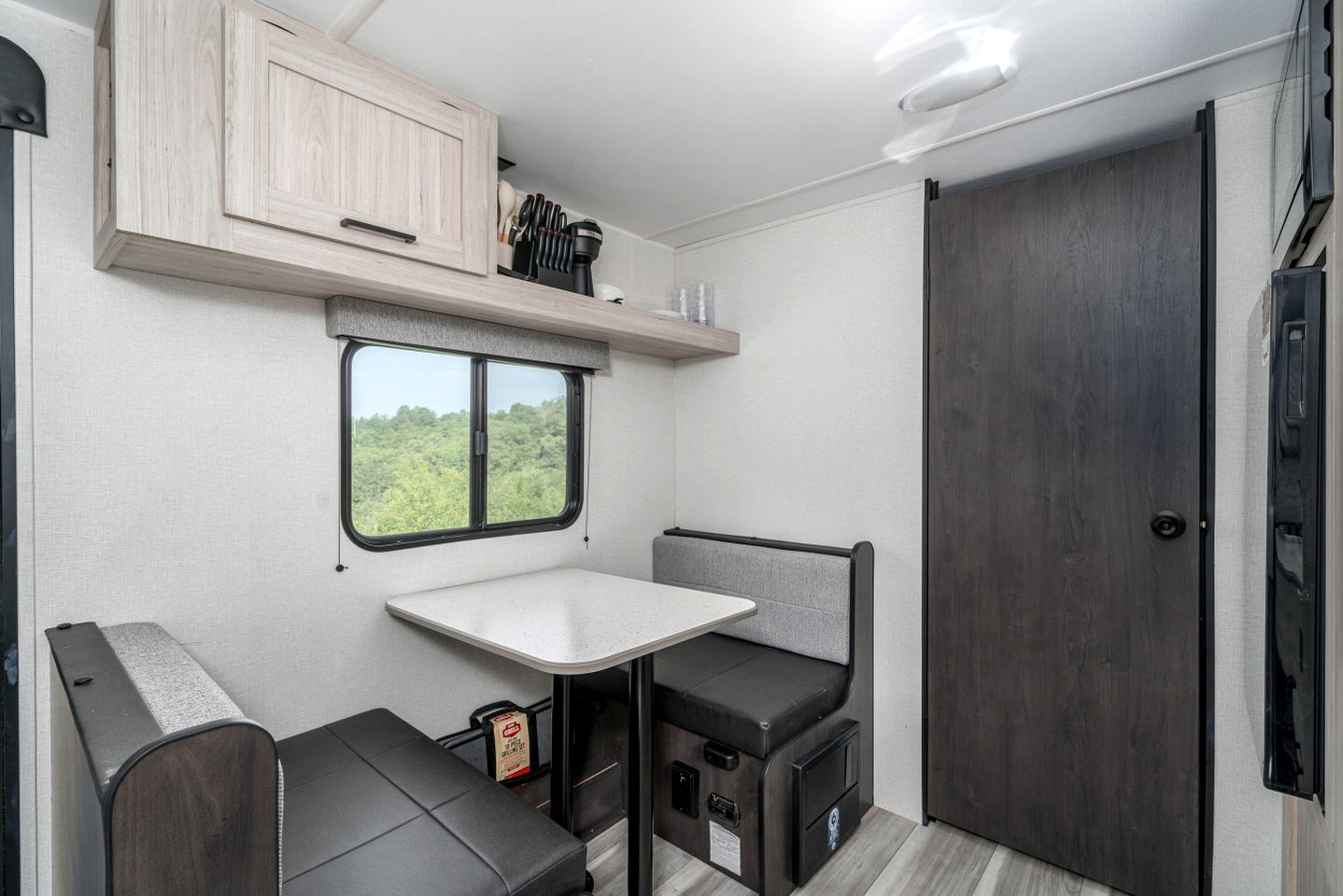 Charming Riverside Camper with Pool, Pickleball & Trails near Blue Ridge, Georgia