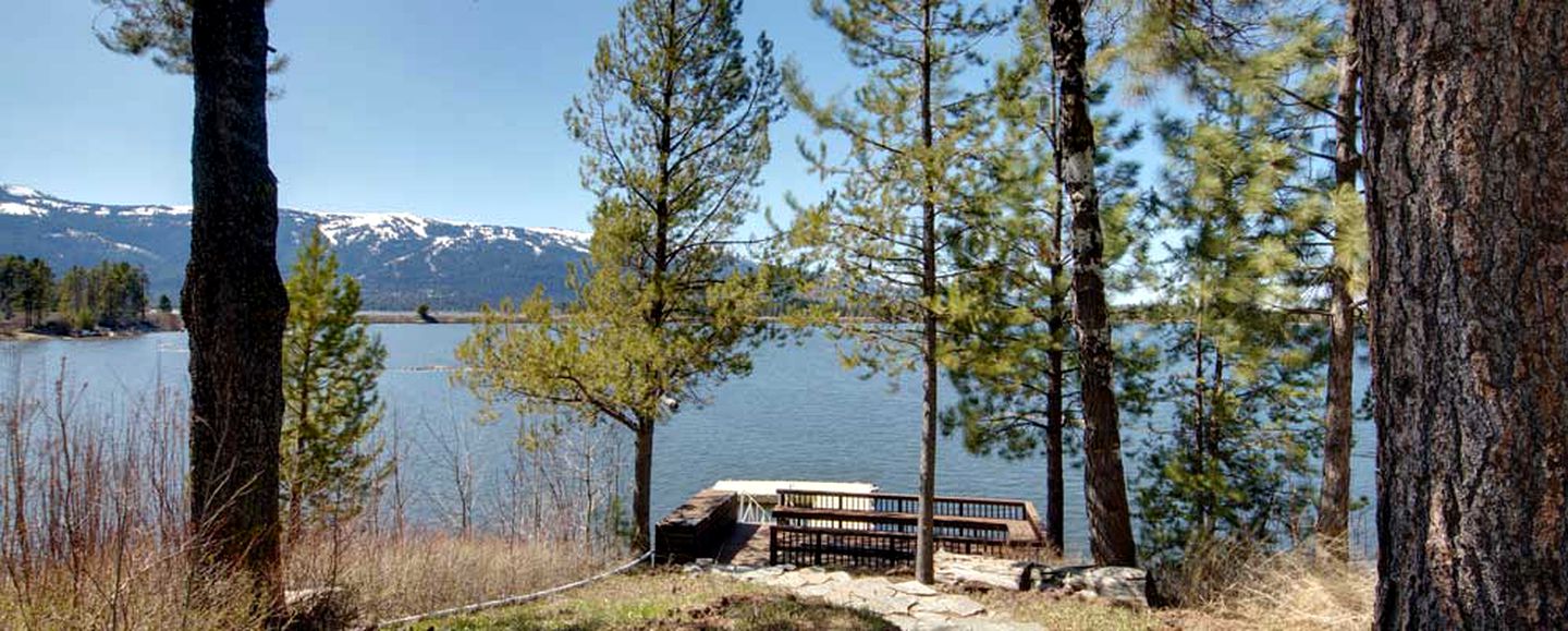 Lakeside Cabin in Donnelly, Idaho