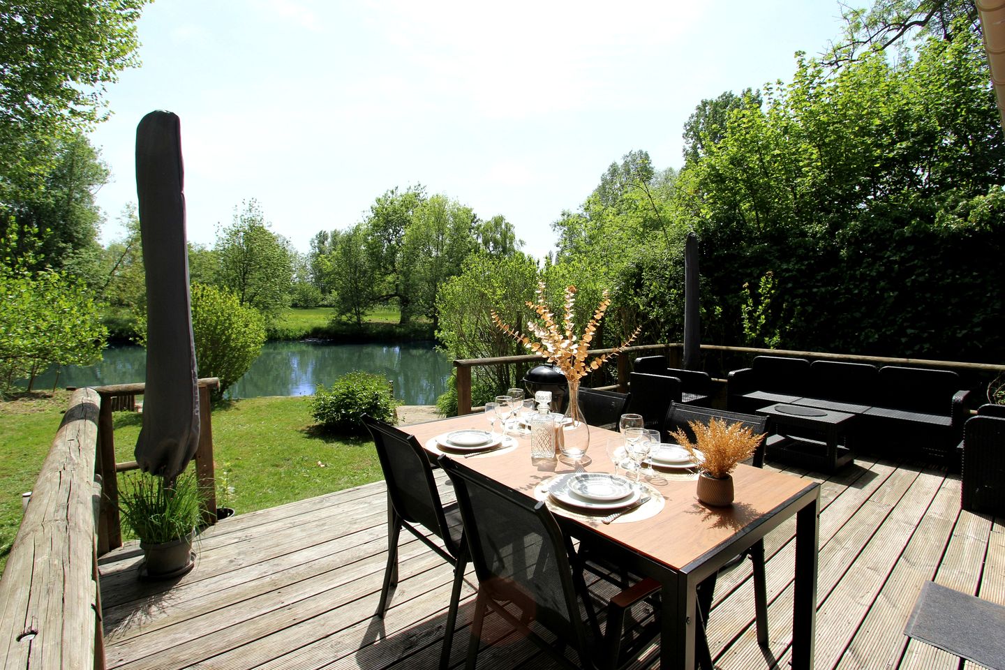 Cute Cottage with Canoes and Direct Acces to the Loing River near Bourron-Marlotte, France