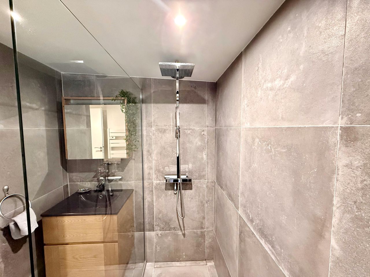 Cute Cottage with Canoes and Direct Acces to the Loing River near Bourron-Marlotte, France