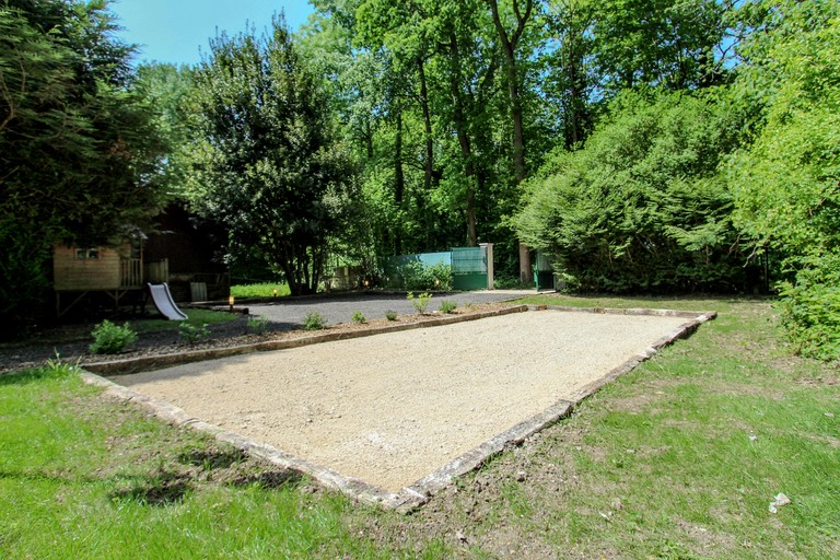 Cottages (France, Nemours, Île-de-France)