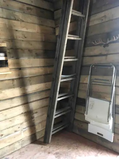 Cabins (Canada, Markdale, Ontario)