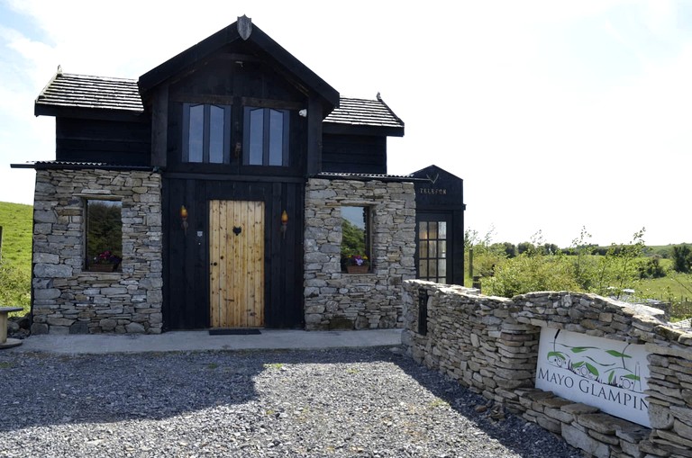 Mayo Glamping | Vacation Rentals (Castlebar, County Mayo, Ireland)