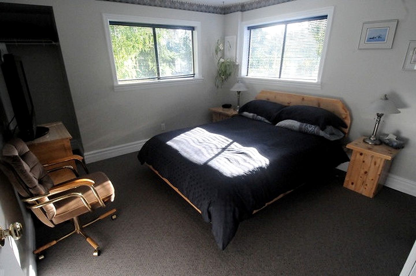 Cozy Vacation Rental with Views in Haida Gwaii, British Columbia