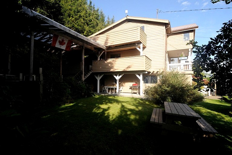 Nature Lodges (Queen Charlotte, British Columbia, Canada)