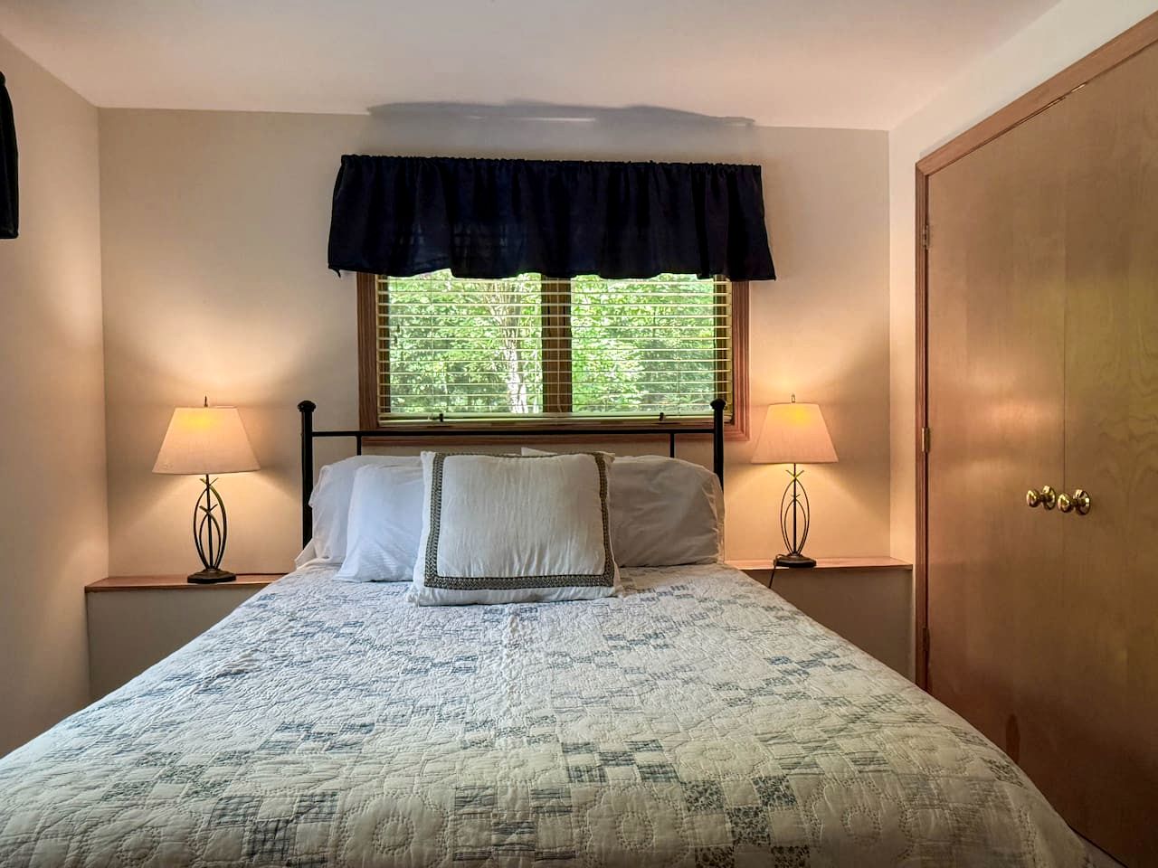 Modern Vacation Rental Near Storyland in Bartlett, New Hampshire