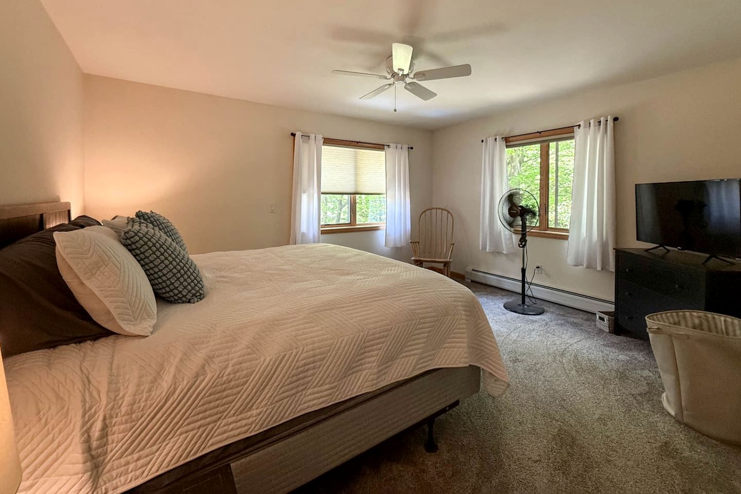 Modern Vacation Rental Near Storyland in Bartlett, New Hampshire