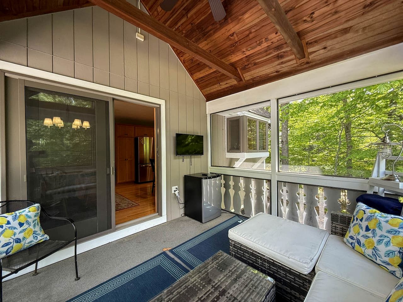 Modern Vacation Rental Near Storyland in Bartlett, New Hampshire
