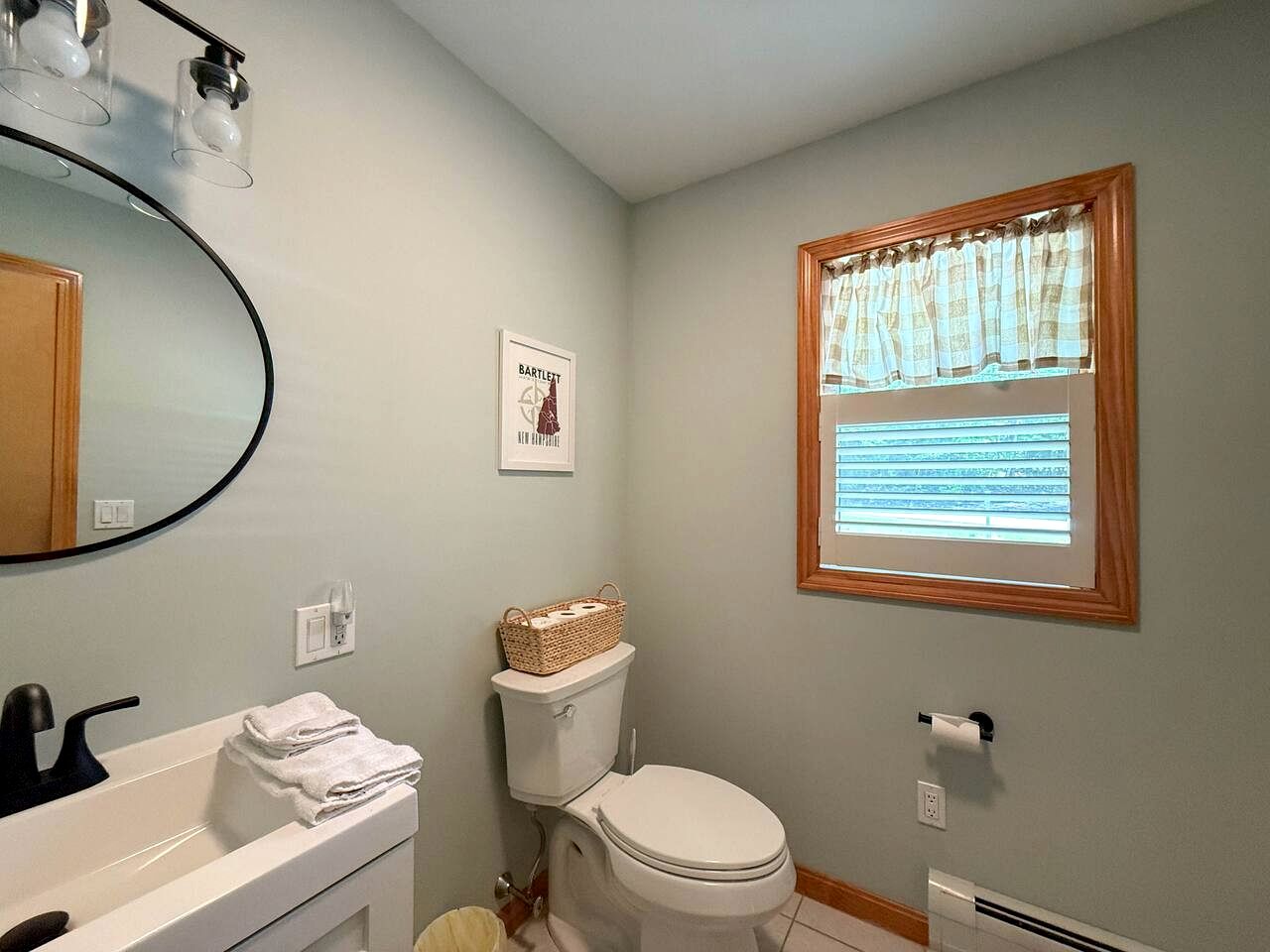 Modern Vacation Rental Near Storyland in Bartlett, New Hampshire