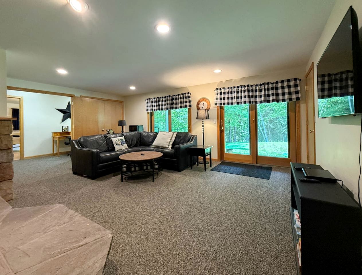 Modern Vacation Rental Near Storyland in Bartlett, New Hampshire