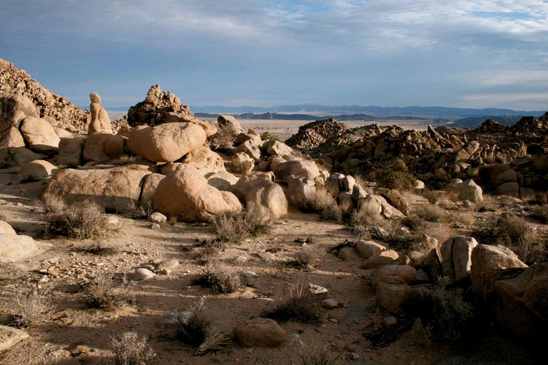 Cabins (Joshua Tree, California, United States)