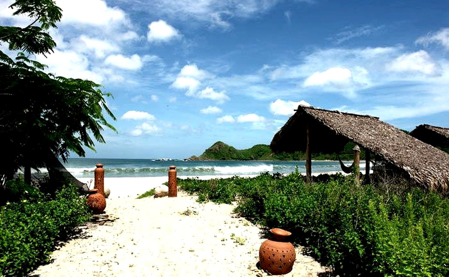 Eco-Bungalows Open to the Ocean, Playa Ocotal, Nicaragua