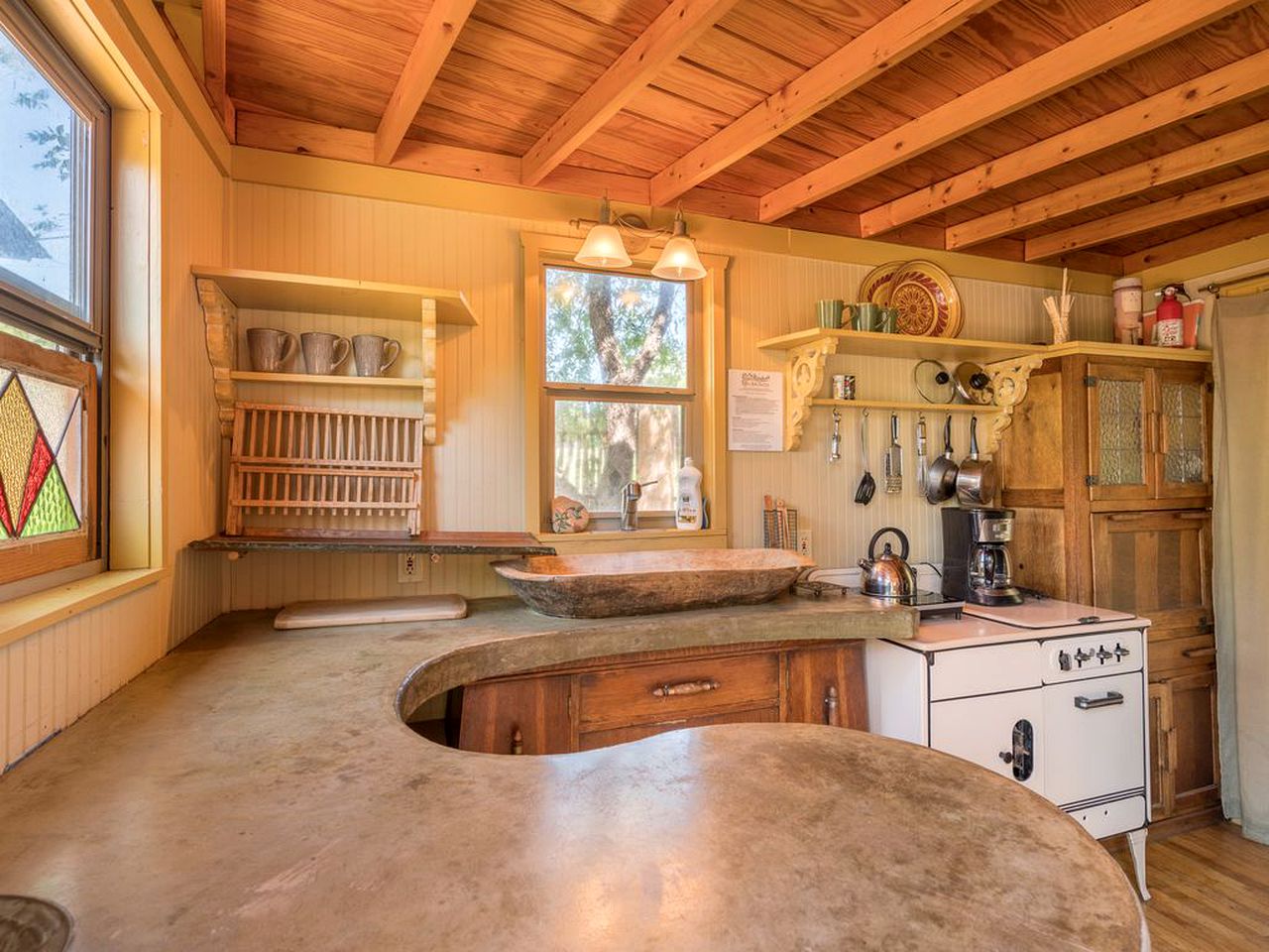 Magical Lakefront Eco-Cabin on Lake Travis, Spicewood, Texas