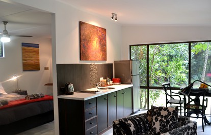 Eco-Friendly Cabin Rental at Foothills of Lamington National Park in Australia - Photo 3