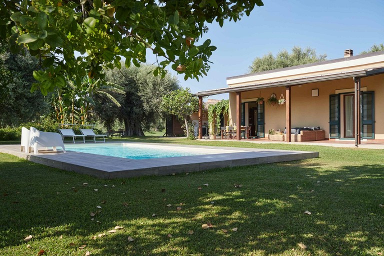Cottages (Italy, Lido di Noto, Sicily)