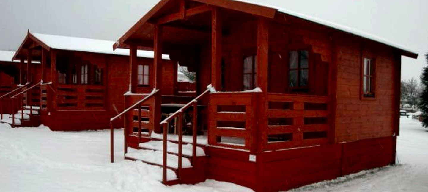 Eco-friendly Cowboy Themed Cabins in UK Countryside