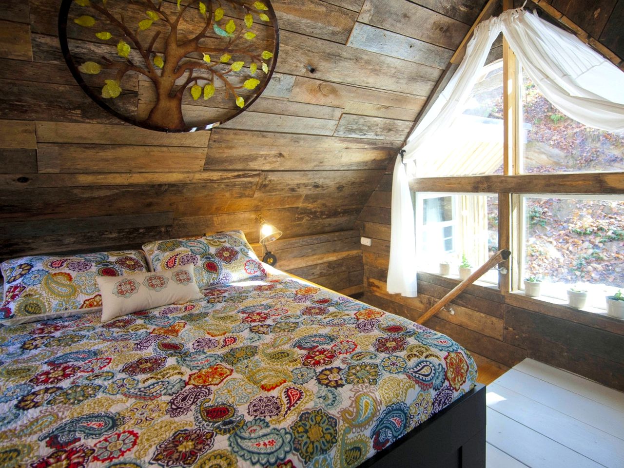 EcoFriendly Tree House Rental Asheville, North Carolina