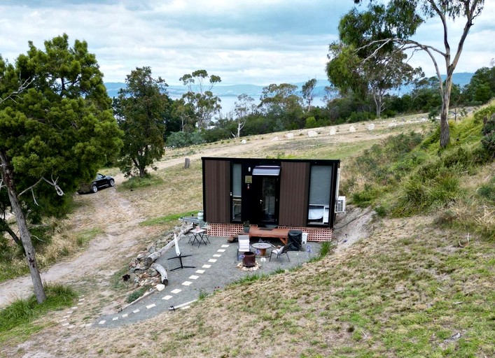 Tiny Houses (Australia, Opossum Bay, Tasmania)