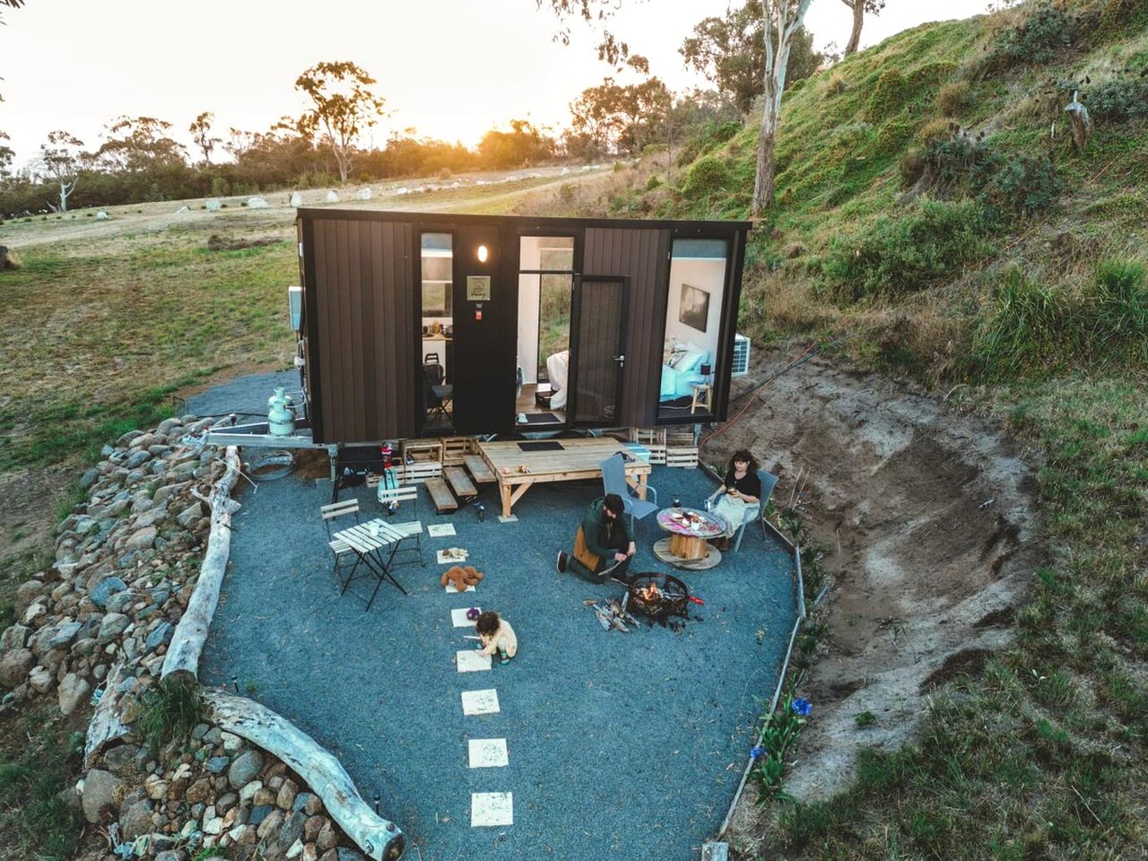 Eco-Friendly and Pet-Friendly Tiny House with Beautiful River Views in Tasmania, Australia