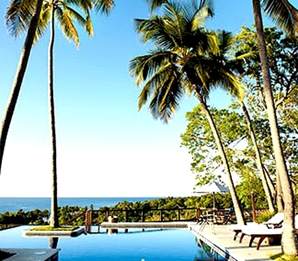 Huts (Bahoruco, Barahona, Dominican Republic)