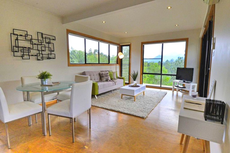 Couples retreat cabins (Uki, New South Wales, Australia)