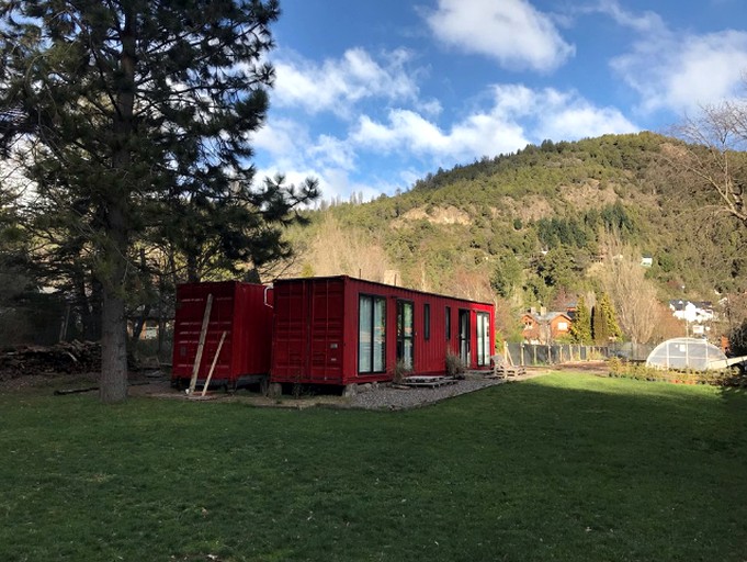 Containers (San Martín de los Andes, Neuquén, Argentina)