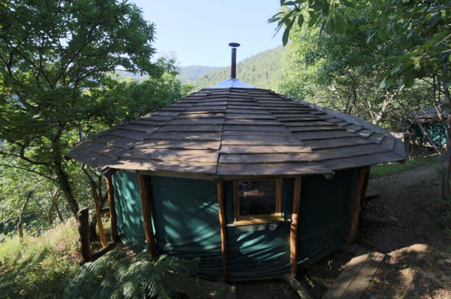 Unique Tranquil Yurt with Breathtaking Views near Vineyards in France's Cévennes Mountains