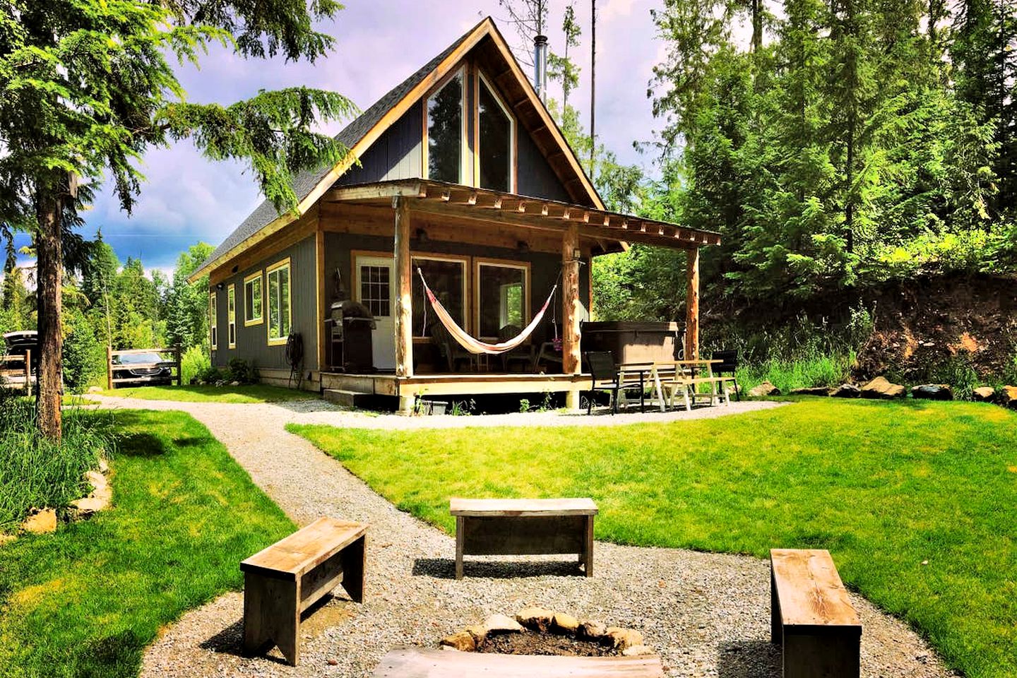 Bluebird Chalet, Cabins 59351, Salmon Arm, Canada | Glamping Hub