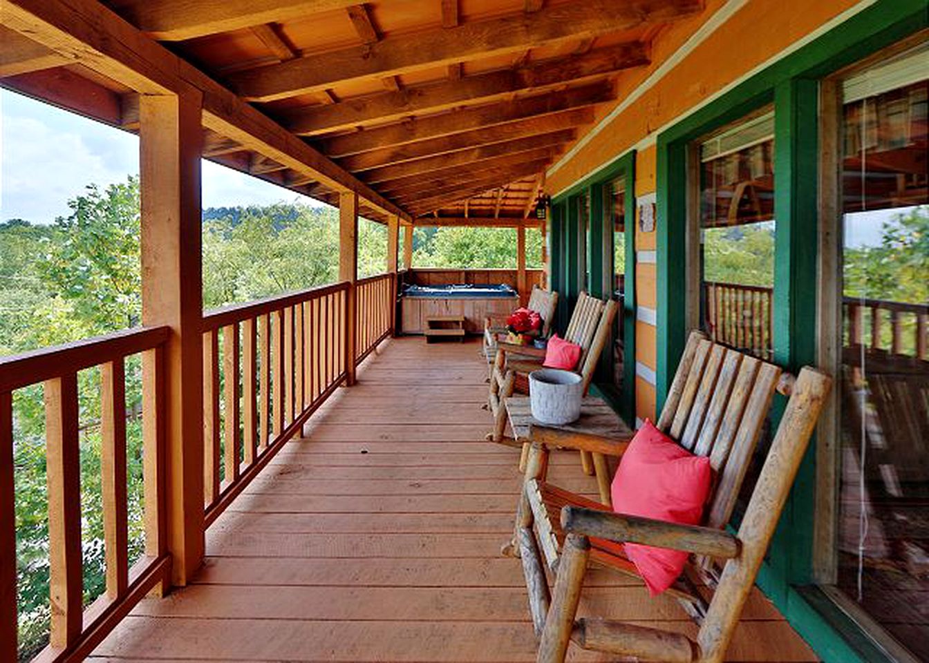 Exclusive Cabin Rental near the Great Smoky National Park in Tennessee