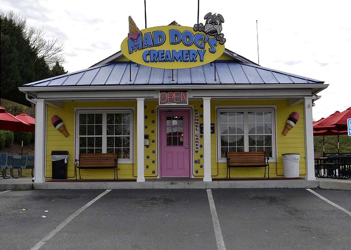 Log Cabins (Sevierville, Tennessee, United States)