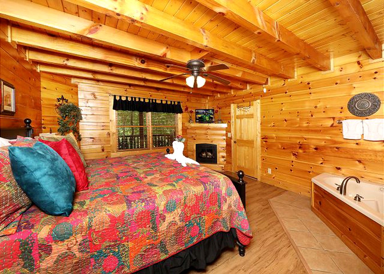 Dog-Friendly Cabin Rental with a Hot Tub near Gatlinburg, Tennessee