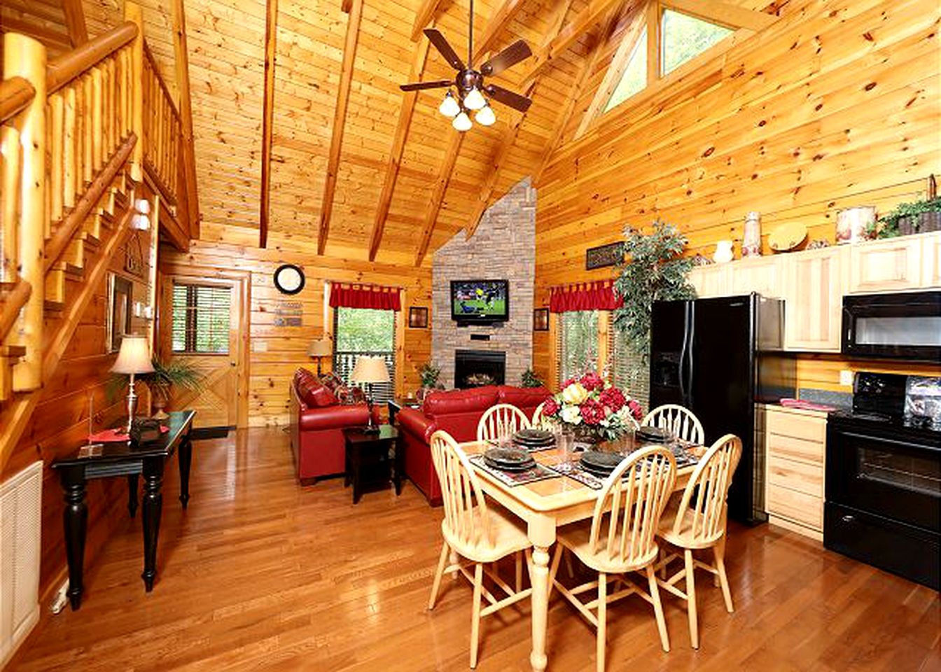 Dog-Friendly Cabin Rental with a Hot Tub near Gatlinburg, Tennessee