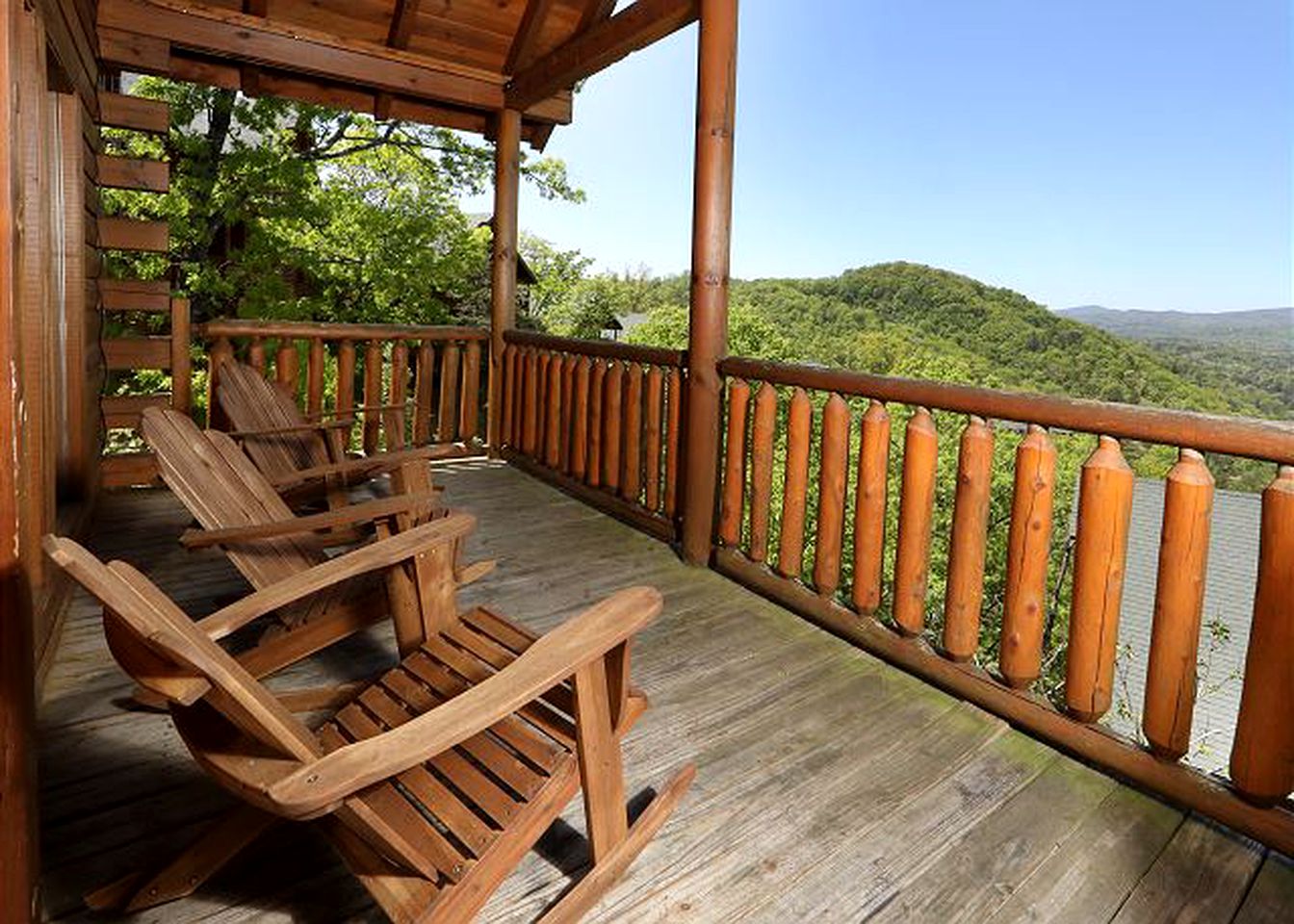 Dog-Friendly Log Cabin Rental with a Private Hot Tub near Sevierville, Tennessee