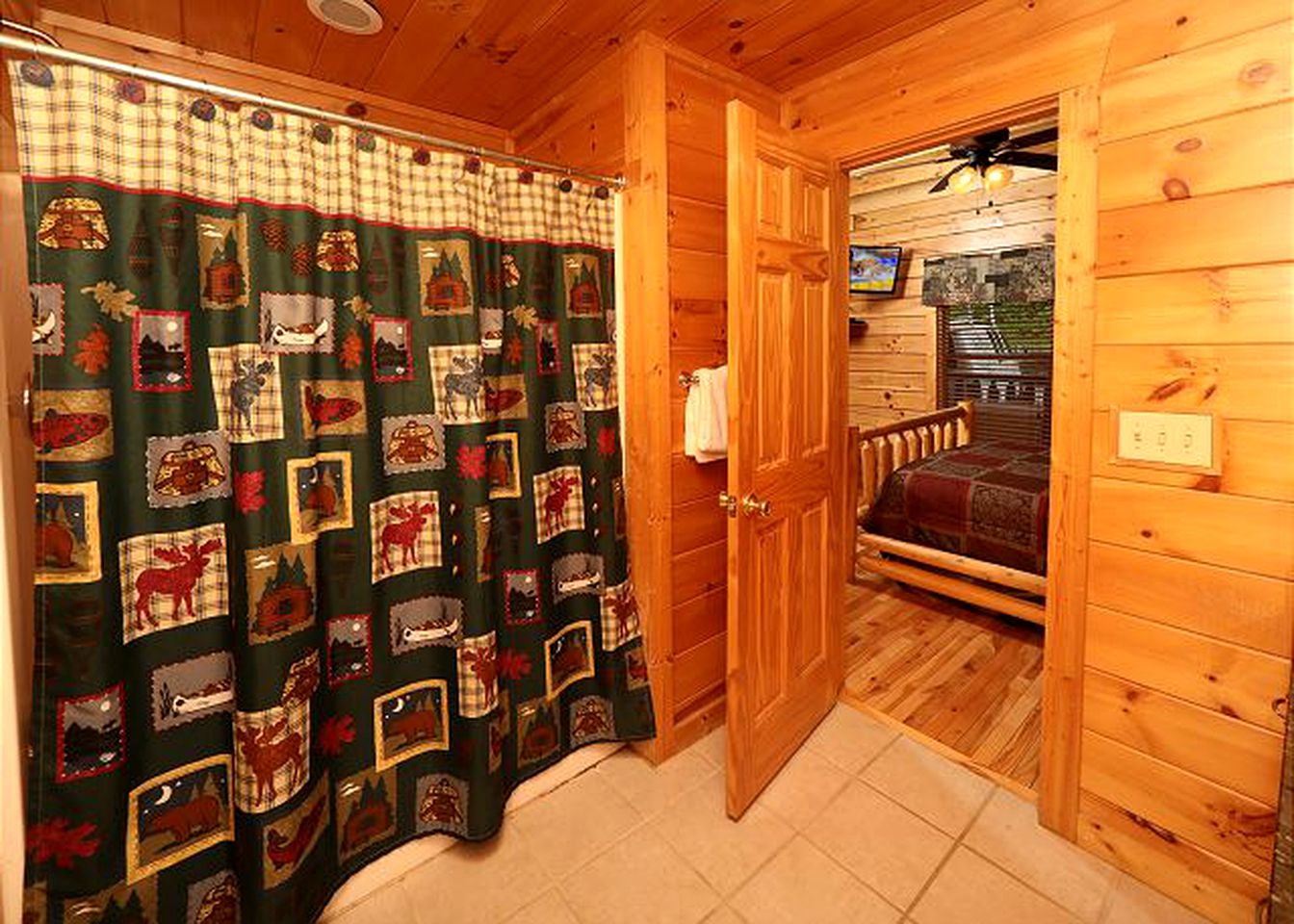 Dog-Friendly Log Cabin Rental with a Private Hot Tub near Sevierville, Tennessee