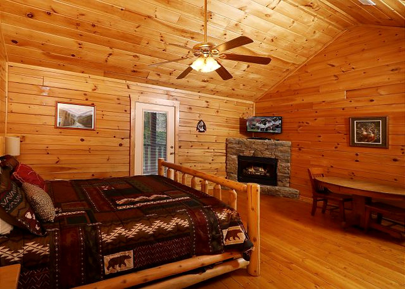 Dog-Friendly Log Cabin Rental with a Private Hot Tub near Sevierville, Tennessee