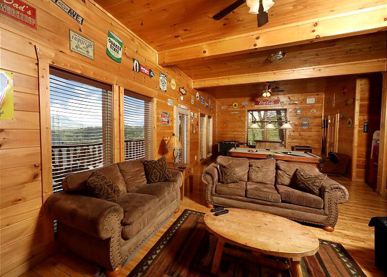 Dog-Friendly Log Cabin Rental with a Private Hot Tub near Sevierville, Tennessee