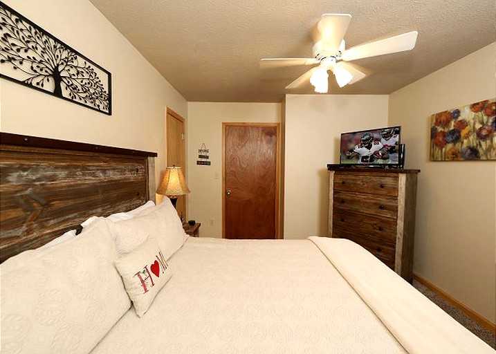 Cabins (Gatlinburg, Tennessee, United States)