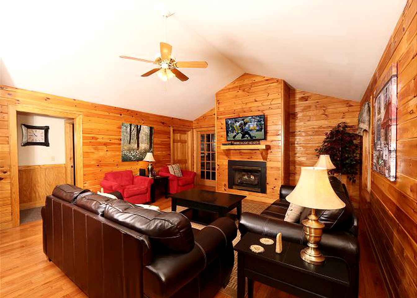 Pet-Friendly Family Cabin on a Spectacular Resort in Pigeon Forge, Tennessee