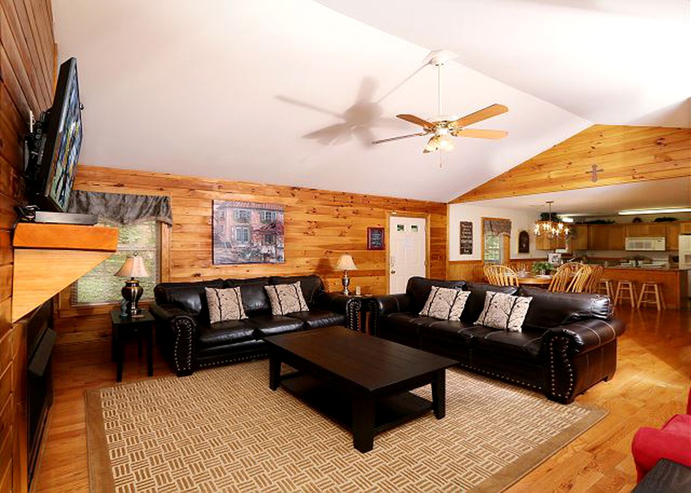 Pet-Friendly Family Cabin on a Spectacular Resort in Pigeon Forge, Tennessee