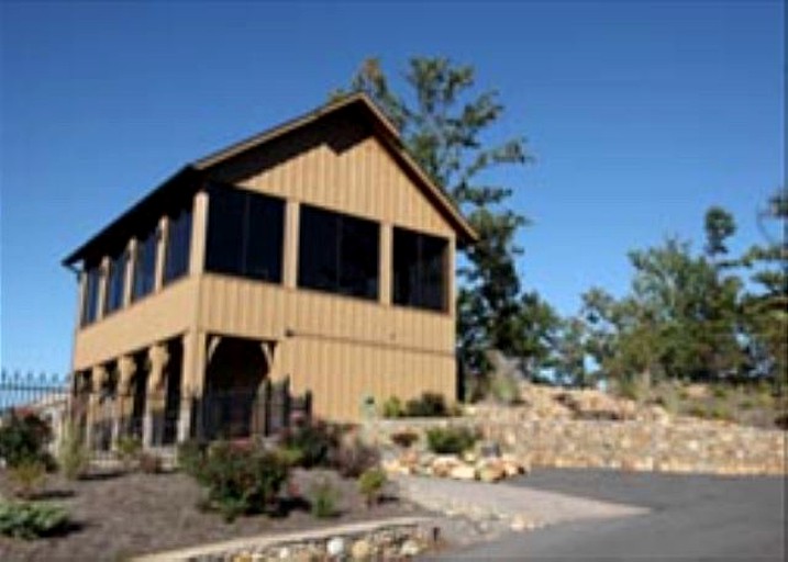 Log Cabins (Sevierville, Tennessee, United States)