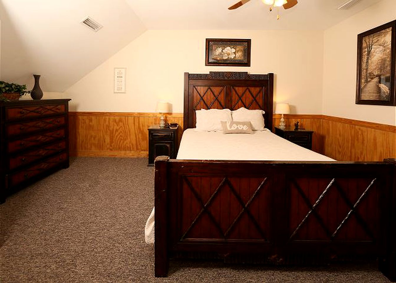 Spacious Pet-Friendly Cabin Rental at Luxury Resort Outside of Knoxville, Tennessee