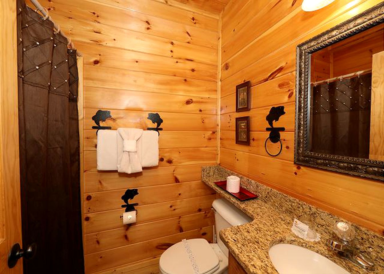 Luxury Log Cabin Rental with Private Hot Tub in Smoky Mountains of Sevierville, Tennessee