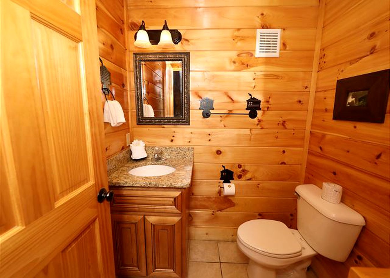 Luxury Log Cabin Rental with Private Hot Tub in Smoky Mountains of Sevierville, Tennessee