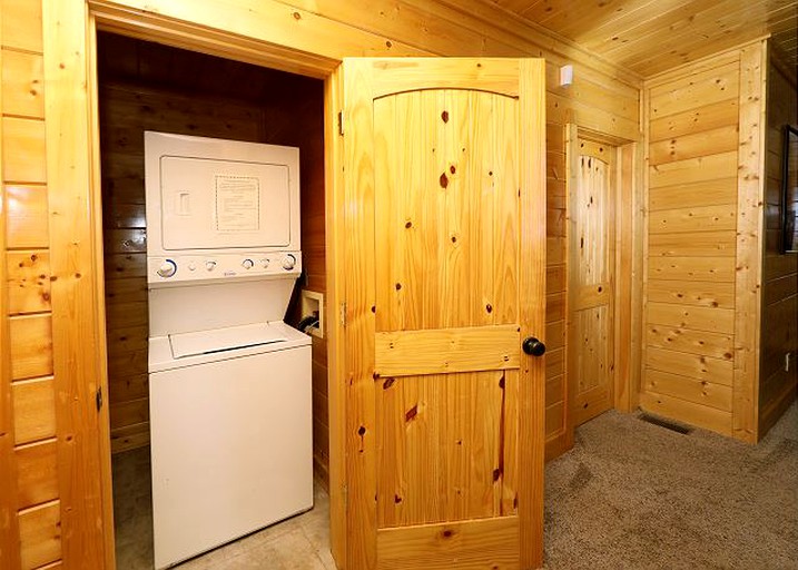 Log Cabins (Sevierville, Tennessee, United States)