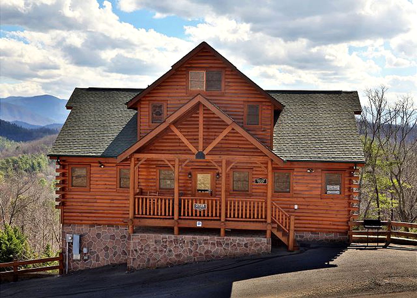 Dog-Friendly Log Cabin with Theater Room for Group Getaway in Sevierville, Tennessee