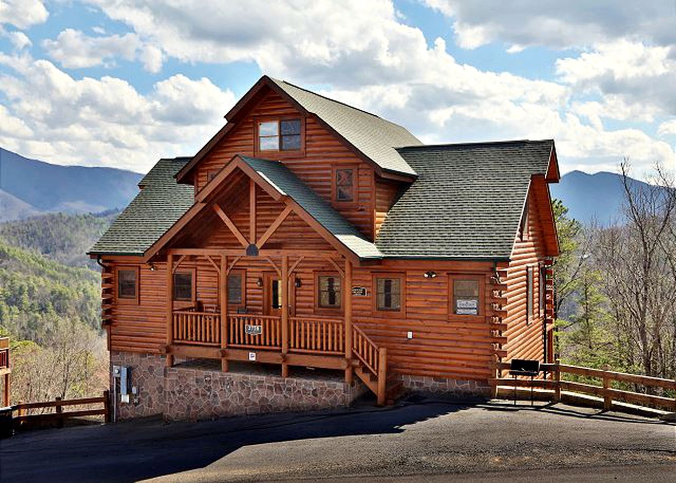 Dog-Friendly Log Cabin with Theater Room for Group Getaway in Sevierville, Tennessee