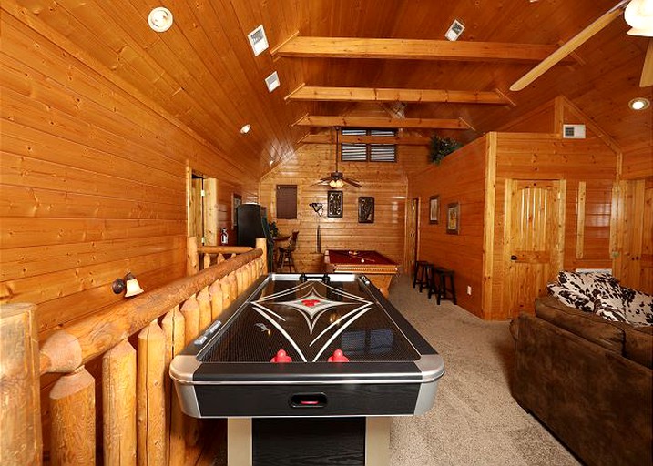 Log Cabins (Sevierville, Tennessee, United States)