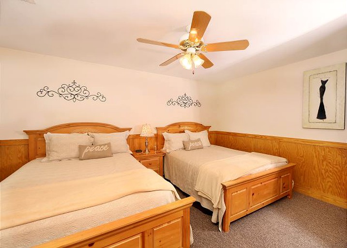 Cabins (Pigeon Forge, Tennessee, United States)