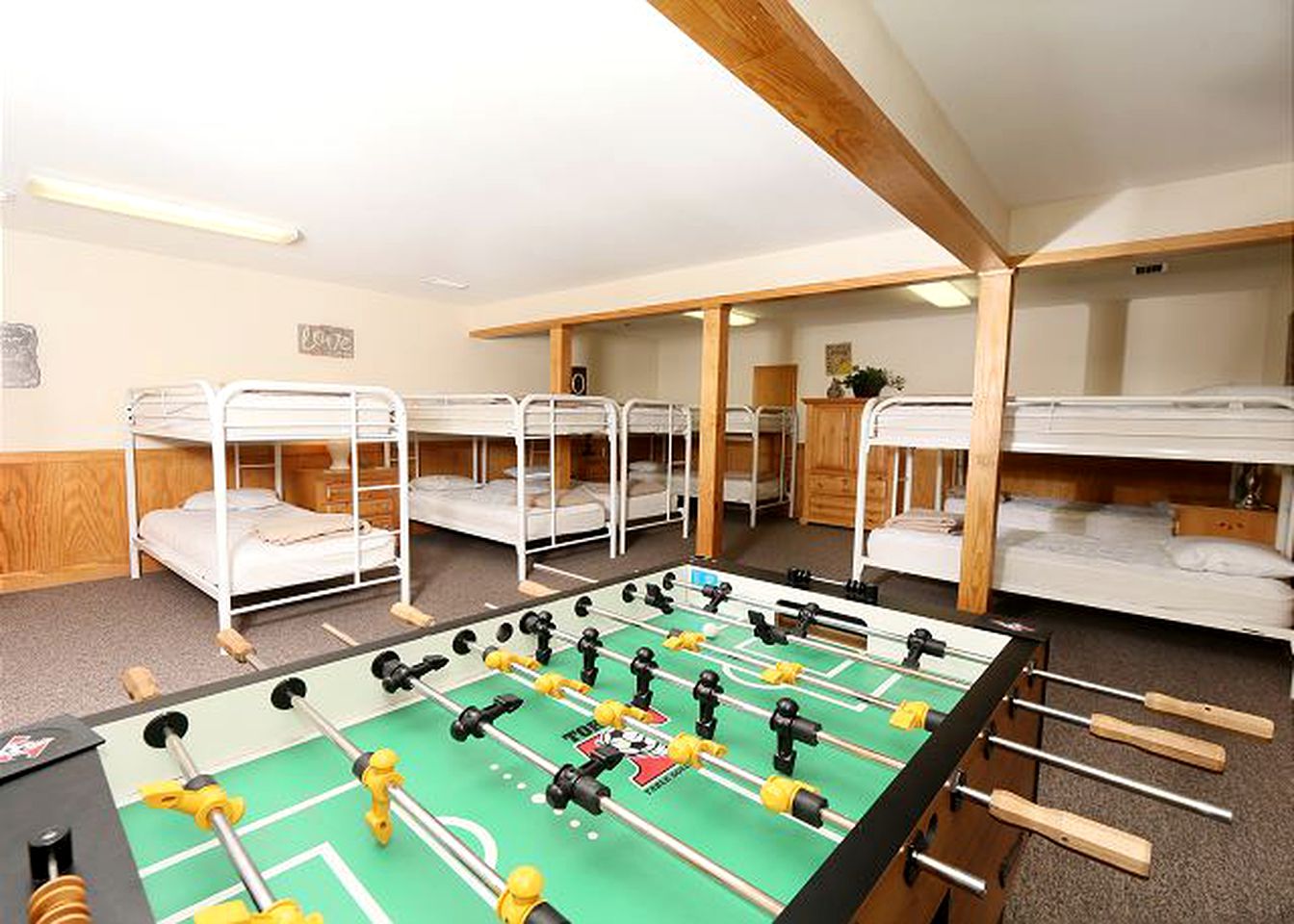 Wheelchair-Accessible Vacation Rental for 32 Guests near Pigeon Forge, Tennessee